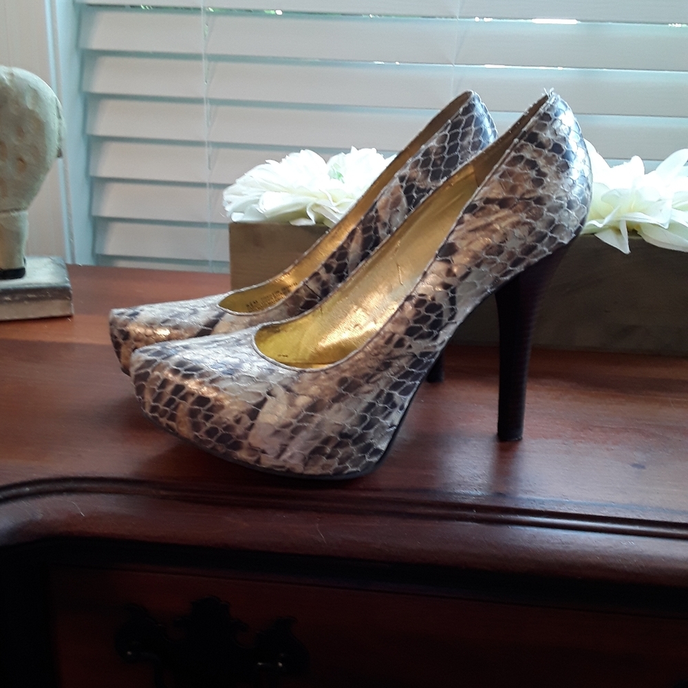 Carlos Santana Snake Skin Platform Heel, Privilege